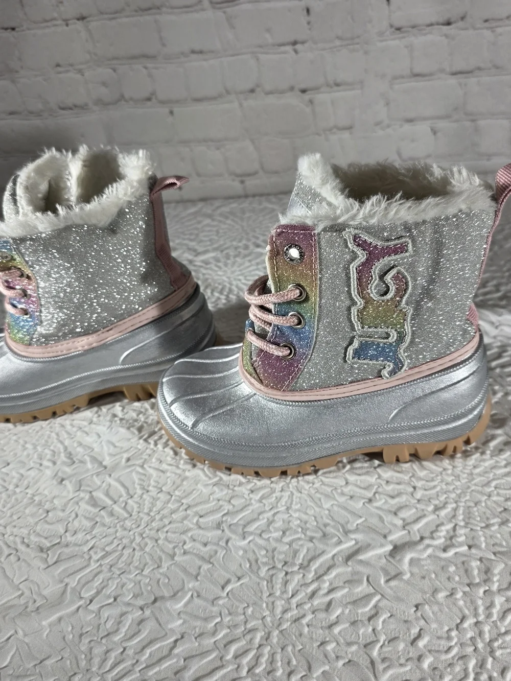 JUICY COUTURE Toddler Girls Lil Quinto Drive Rainbow Glitter Duck Boots ✨size 10