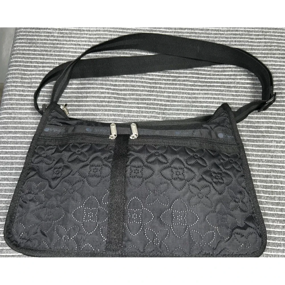 Lesportsac deluxe everyday
