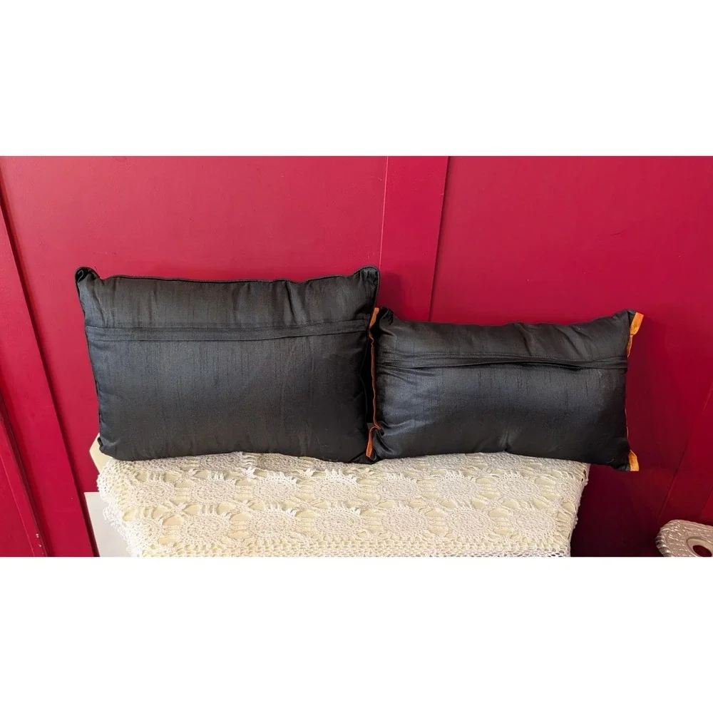 Set Of 2 Halloween Pillows Boo! Witch Feet‎ Pumpkins Embroidered 18