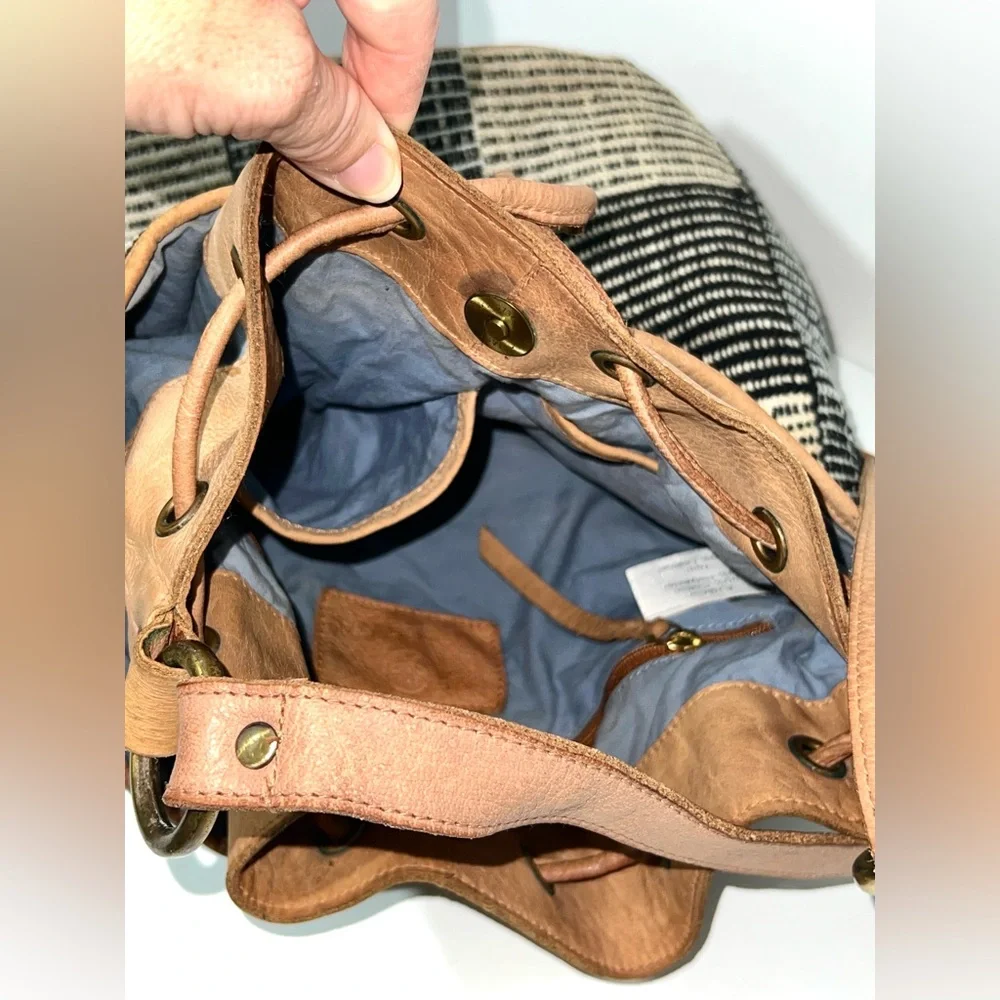 Anabaglish cross body