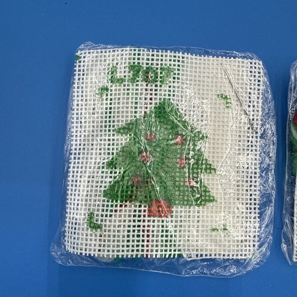 The Unbranded Brand vtg christmas