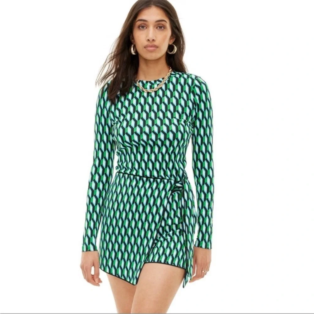 Diane Von Furstenberg stylish wrap