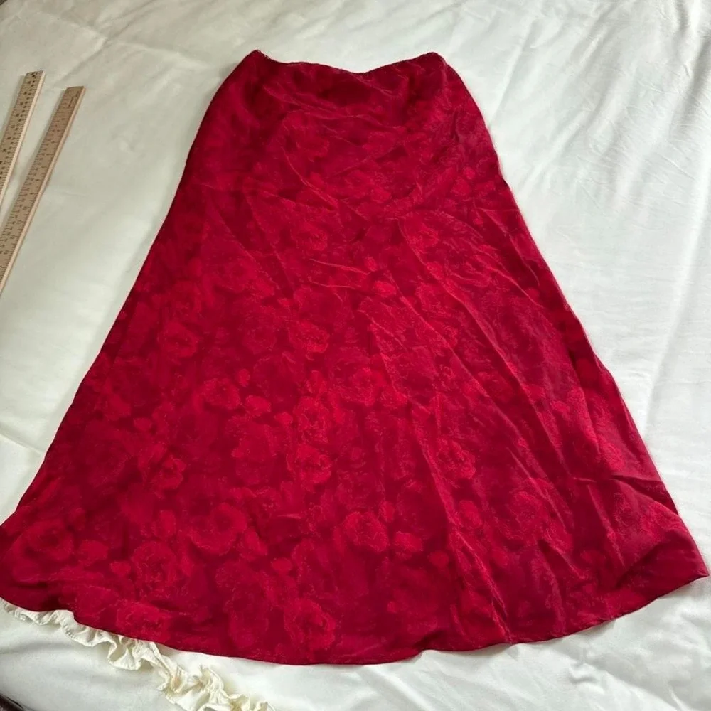 floral satin skirt  Cotton Candy LA floral satin midi skirt‎ size medium