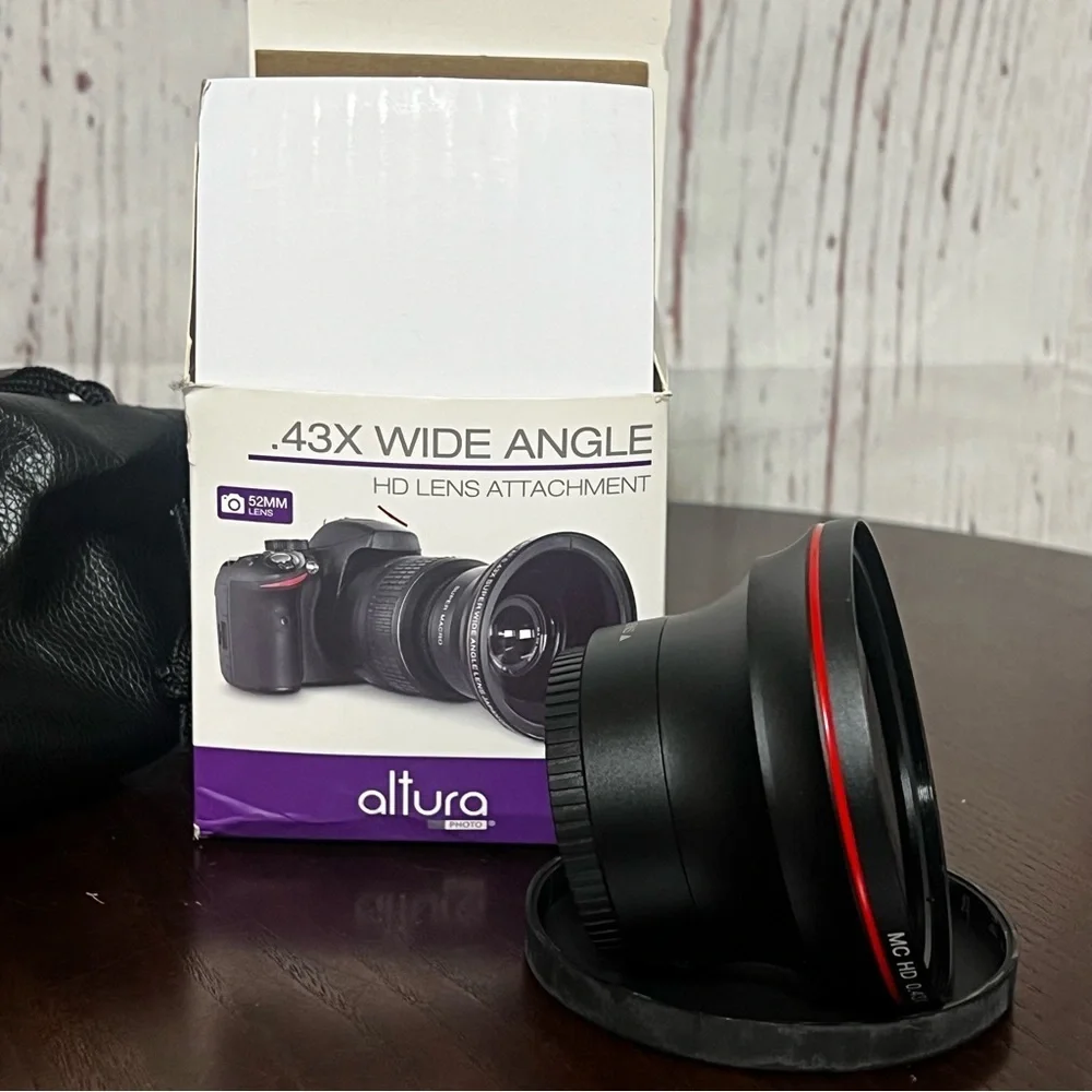 Altura 0.43x Wide Angle Lens 52mm - Black and Red