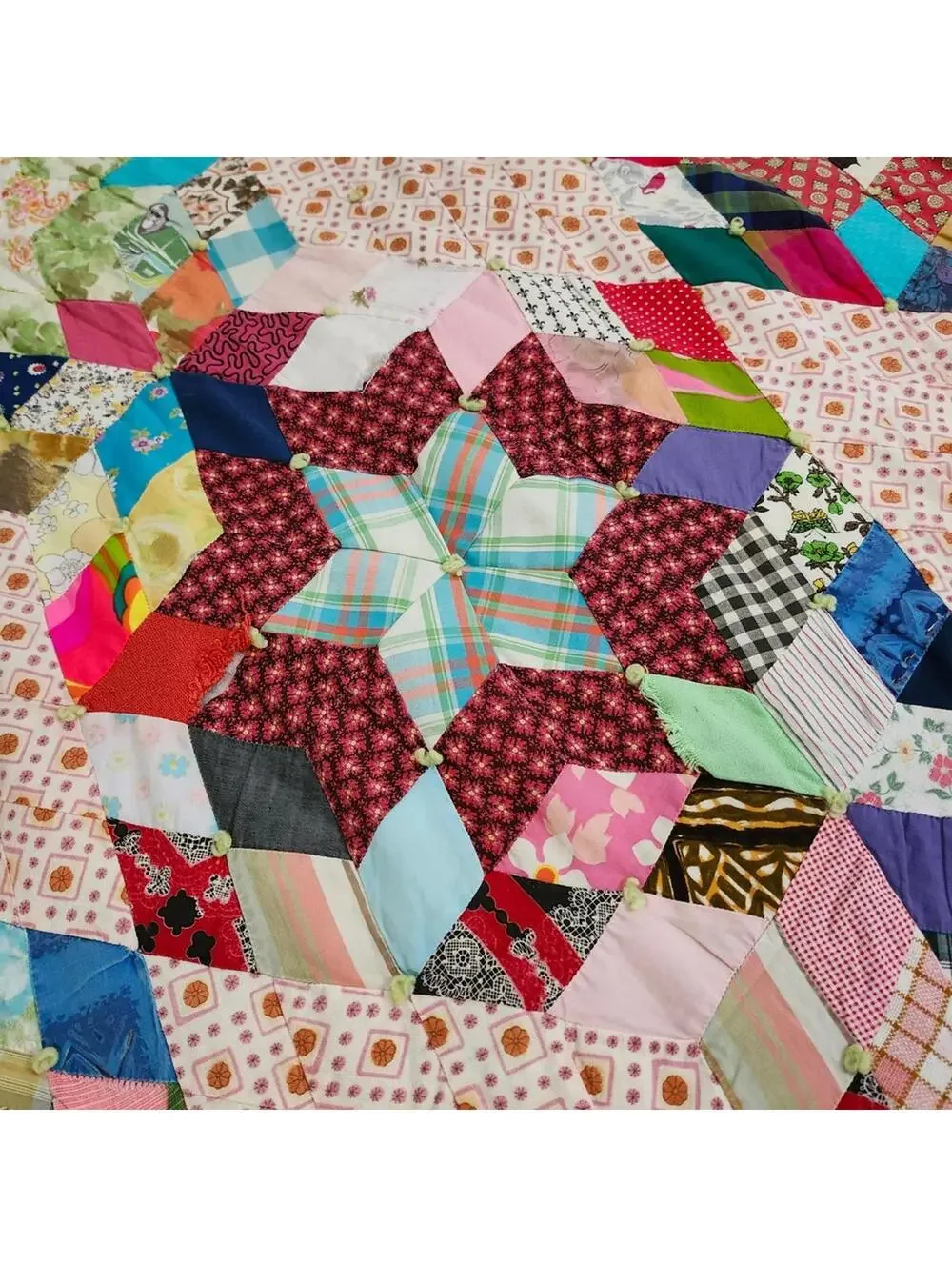 Handmade Patchwork Quilt Vintage Starburst Pattern Colorful Throw Blanket 62x88