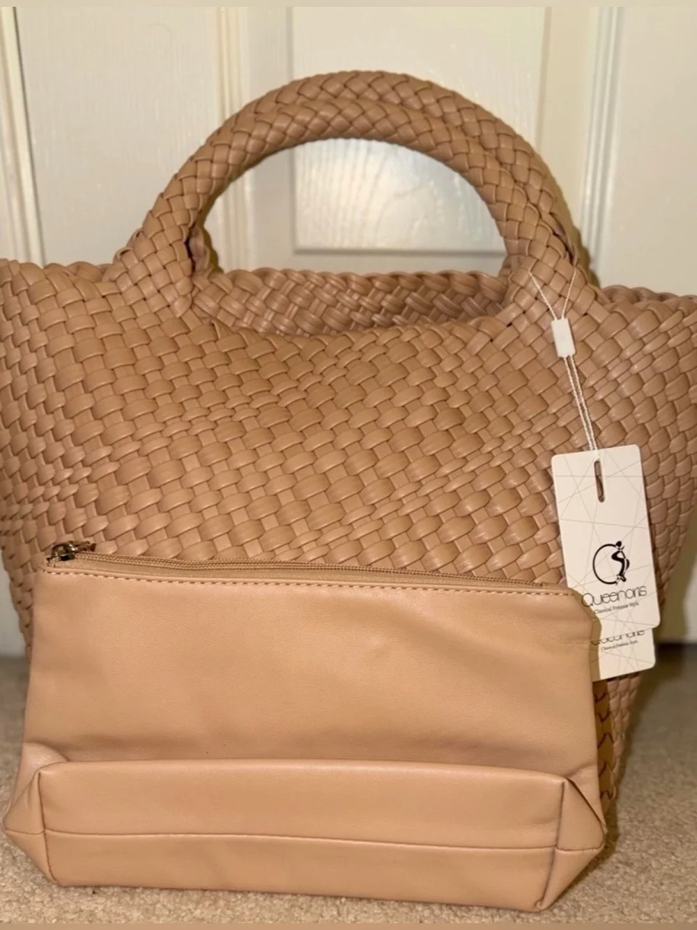 Queenoris color apricot