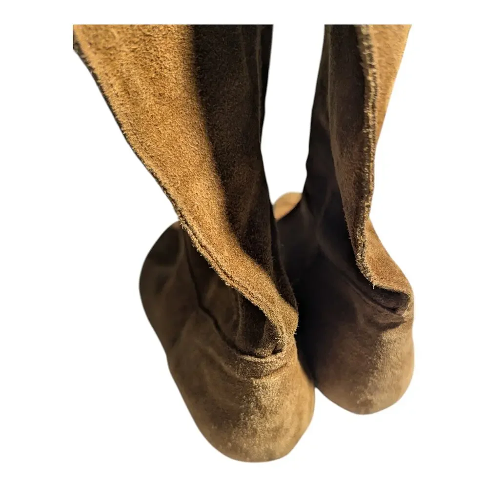 Vtg 1980s Tan Suede Knee High Pointed Toe Flat Sole Mid-Calf Boho Slouch Boots 6