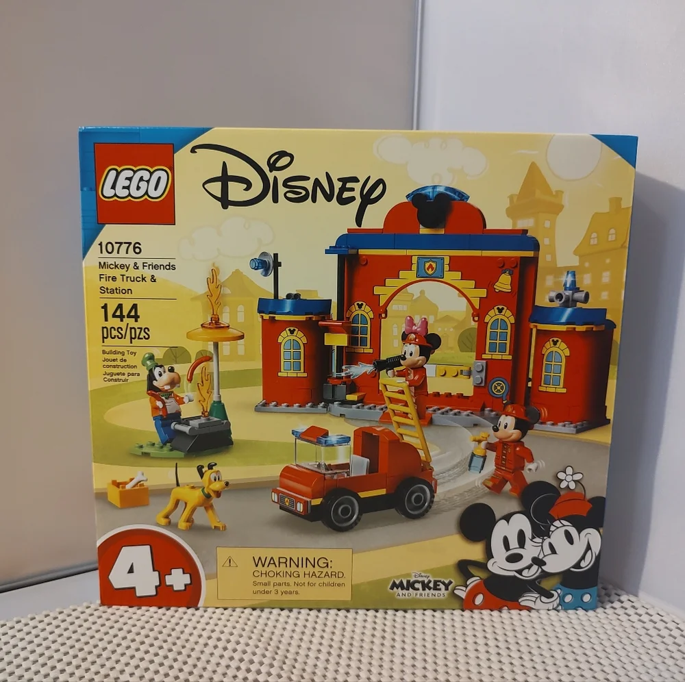 Lego 10776 Mickey & Friends Fire Truck & Station NWT Building Toy Set Disney