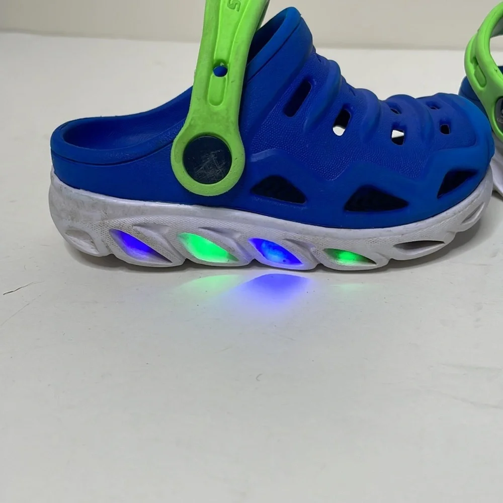 Skechers‎ Infant Slip On Sandals sz 6 Blue Bottom Lights