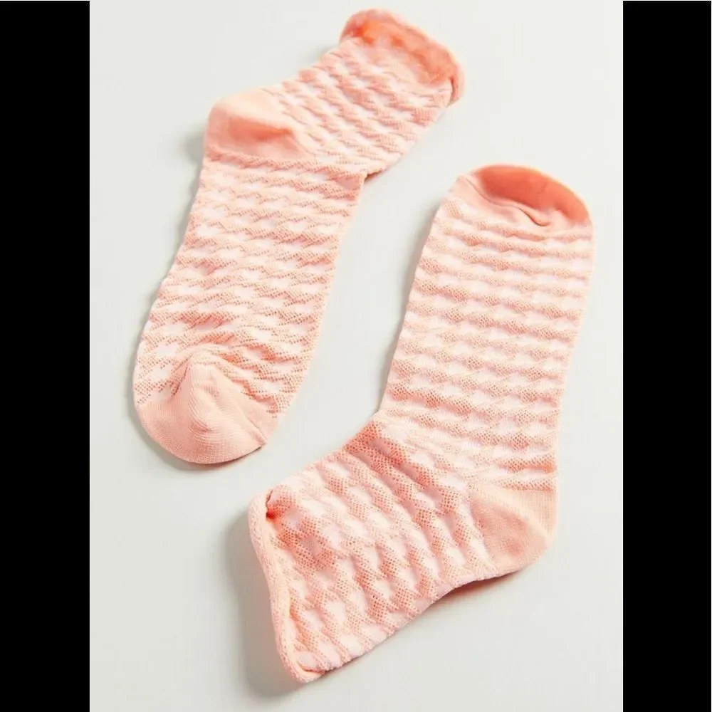 NEW (3) Urban Outfitters UO Daphne Houndstooth Pink / Rose Ankle Socks Set of 3