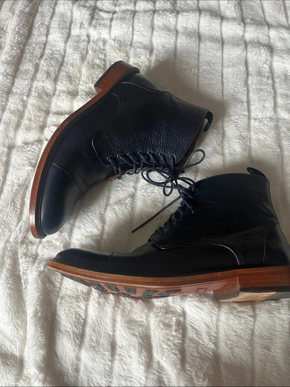 Taft navy lace