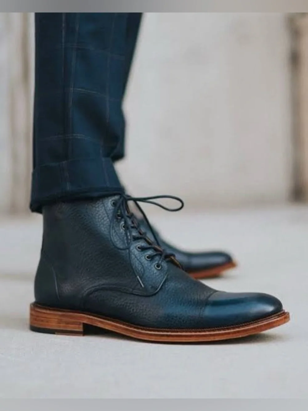 Taft versatile going chukka