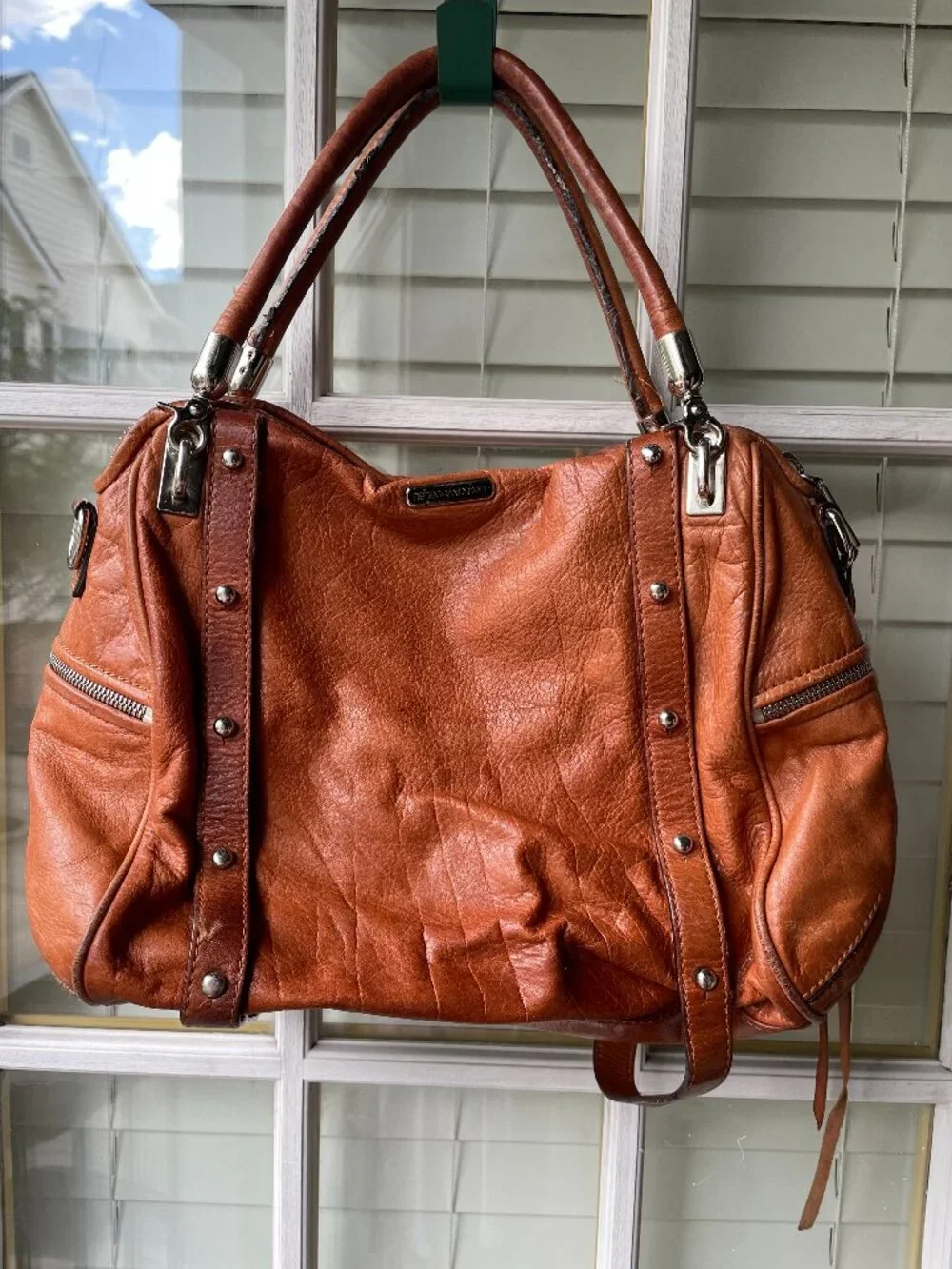 Rebecca Minkoff missing shoulder