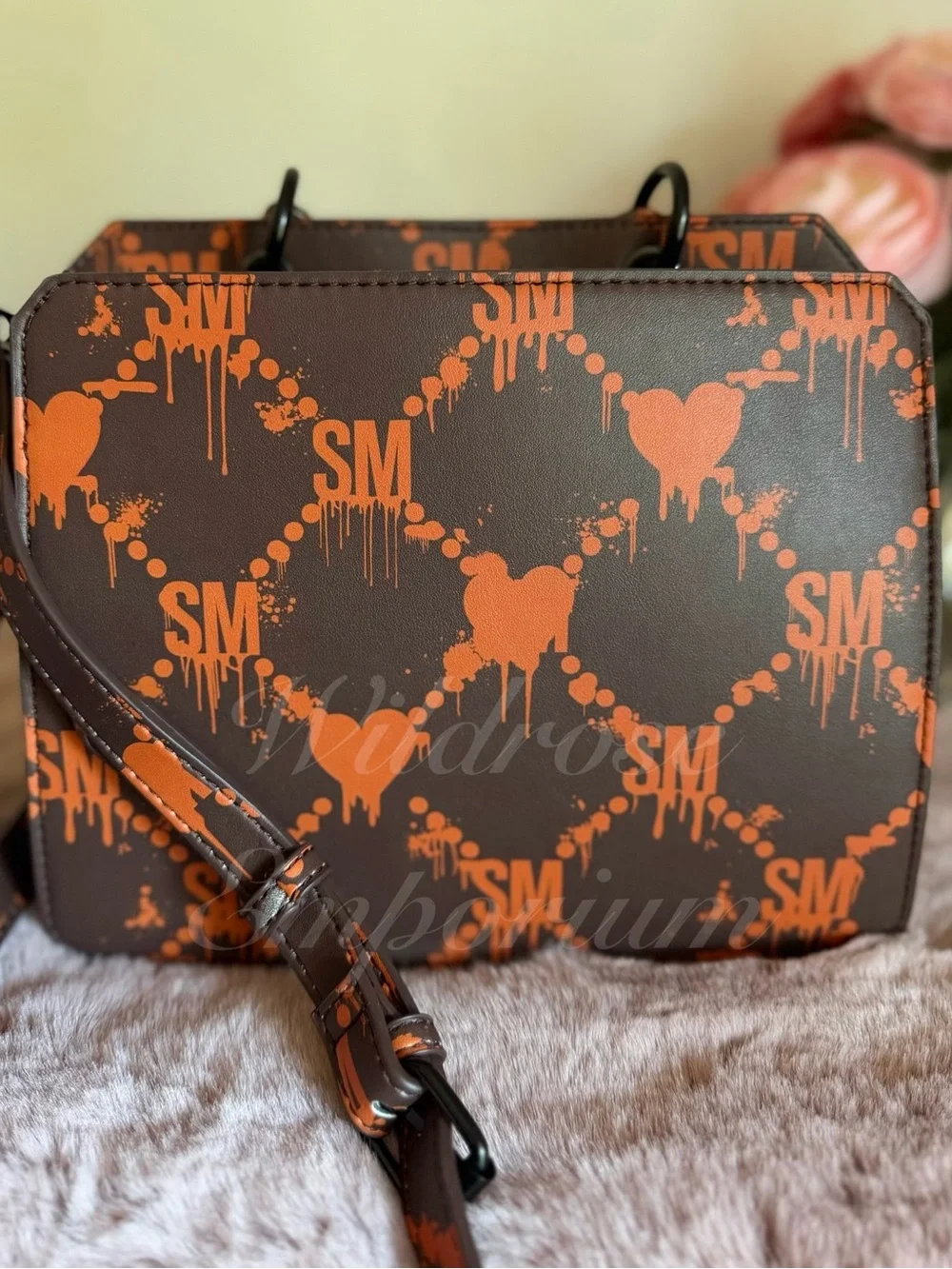 Viral Halloween Steve Madden Bevelyn Dripping Bleeding Hearts satchel orange