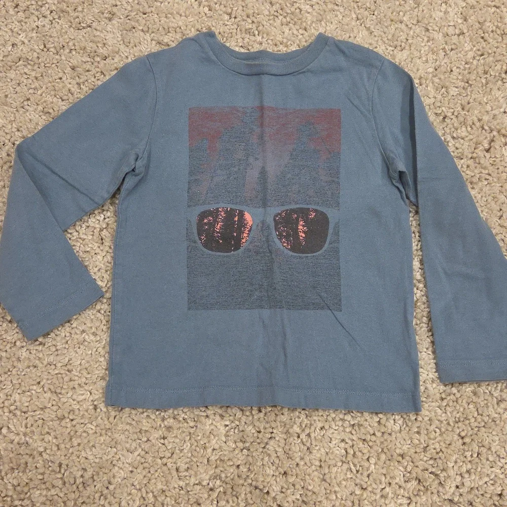 GAP Kids Blue Long Sleeve Tee Size CS 4-5