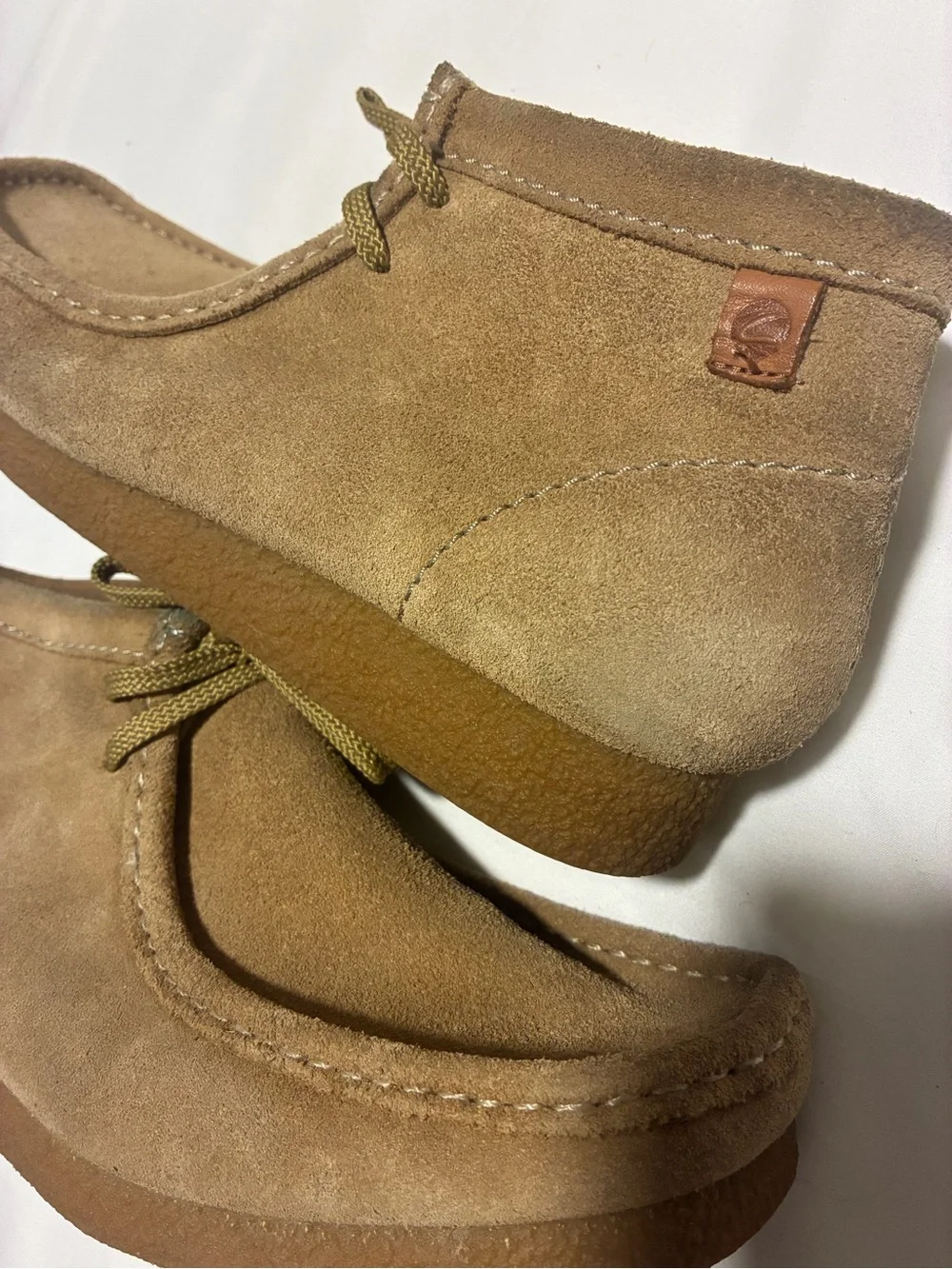 Clarks upper lace crepe
