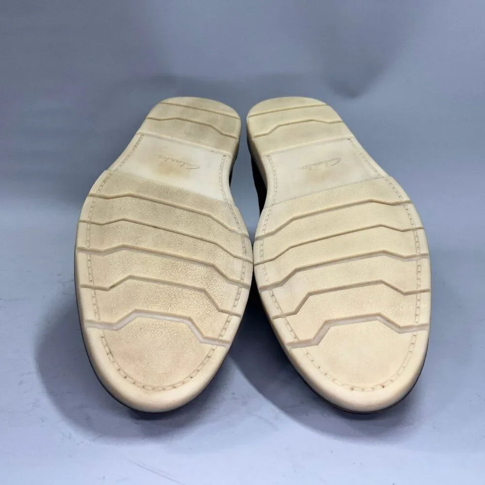 Clarks before same cap