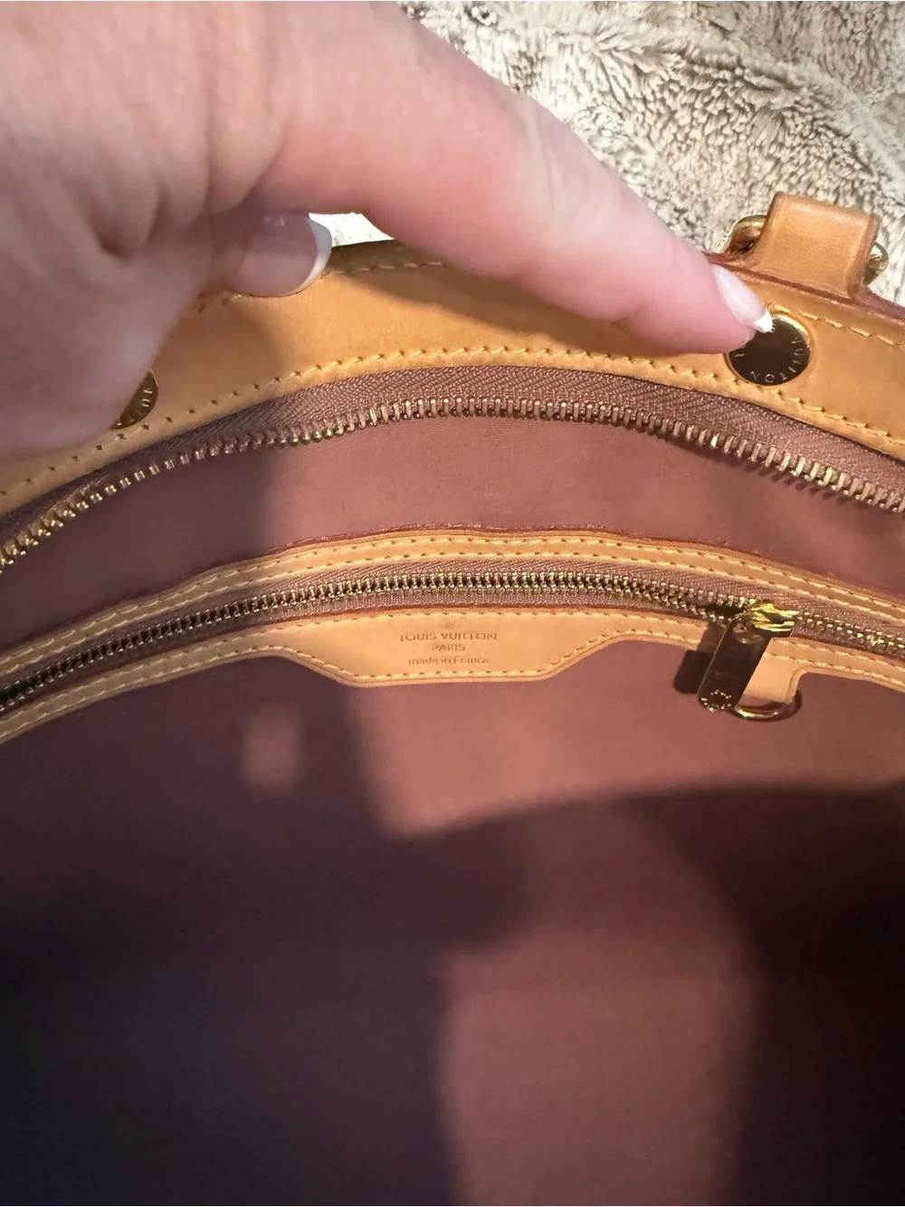 Louis Vuitton elegant louis