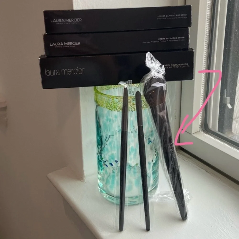laura mercier pls order