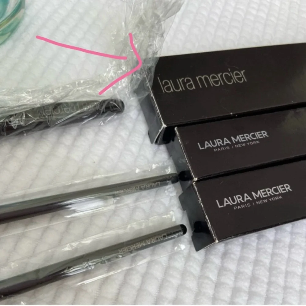 laura mercier pls order