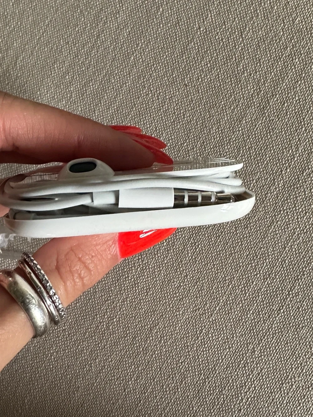 Apple white wired