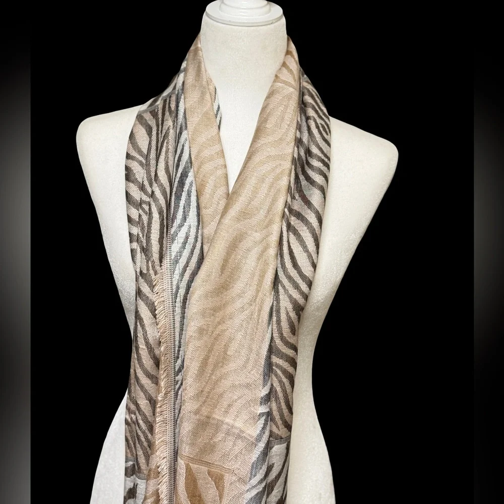 N/A stylish zebra
