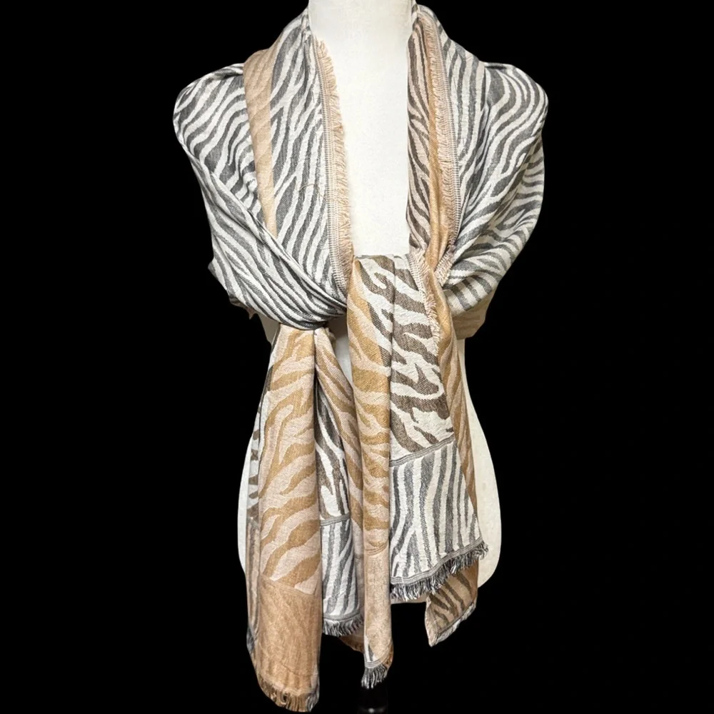 N/A stylish zebra