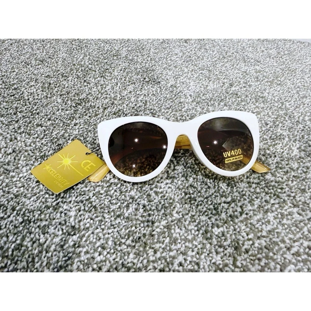 Celebrity Eyewear fun pair