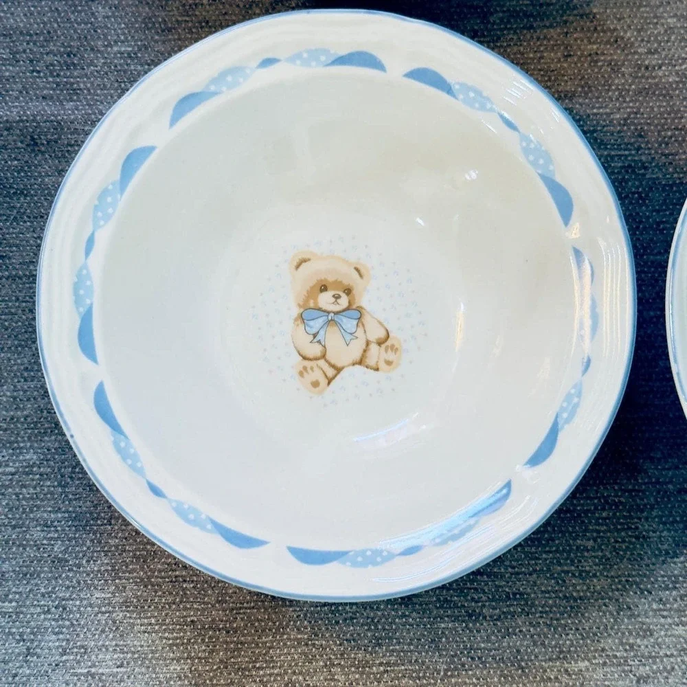 Tienshan accessories pictured