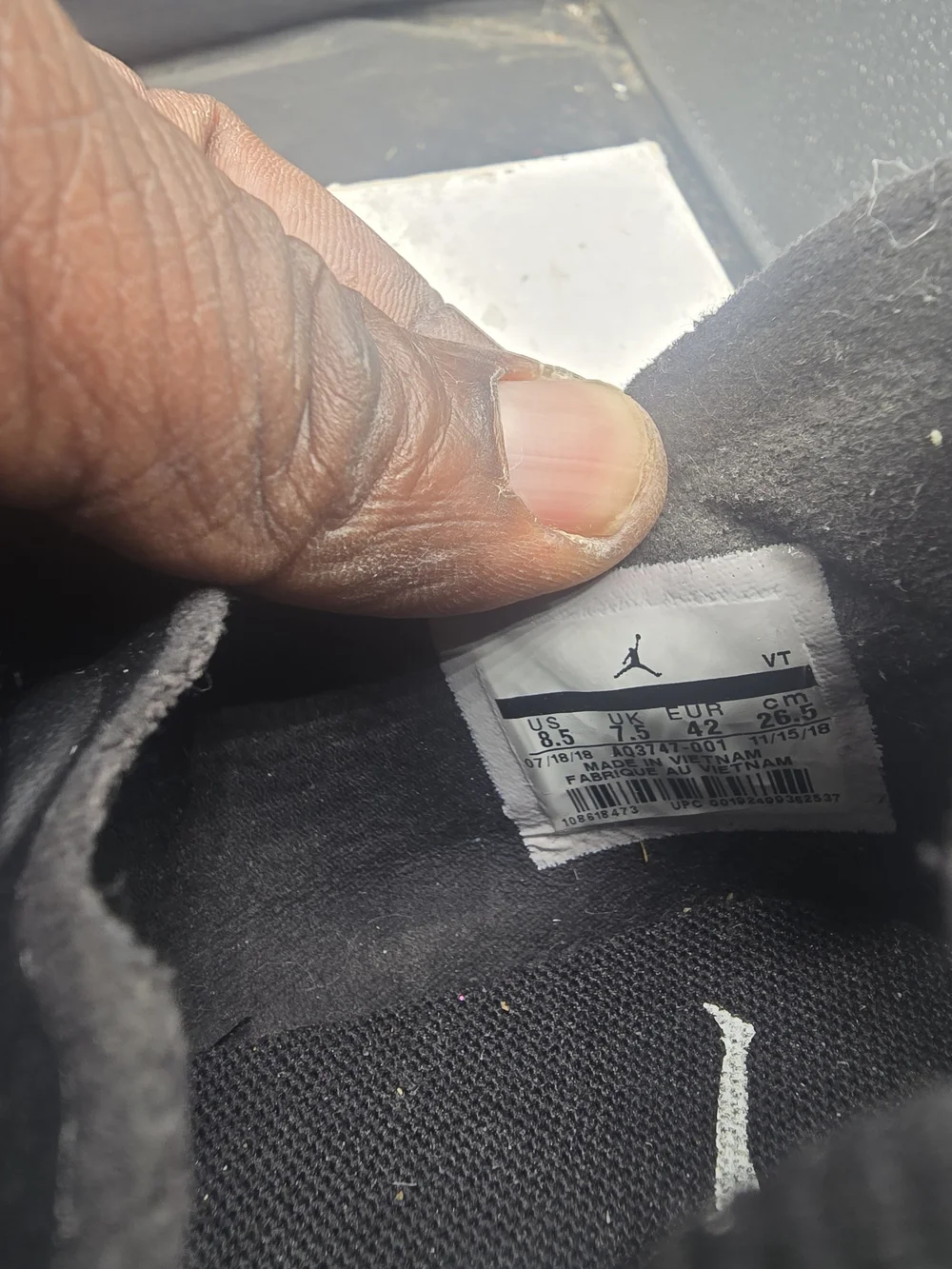 Jordan comfortable black