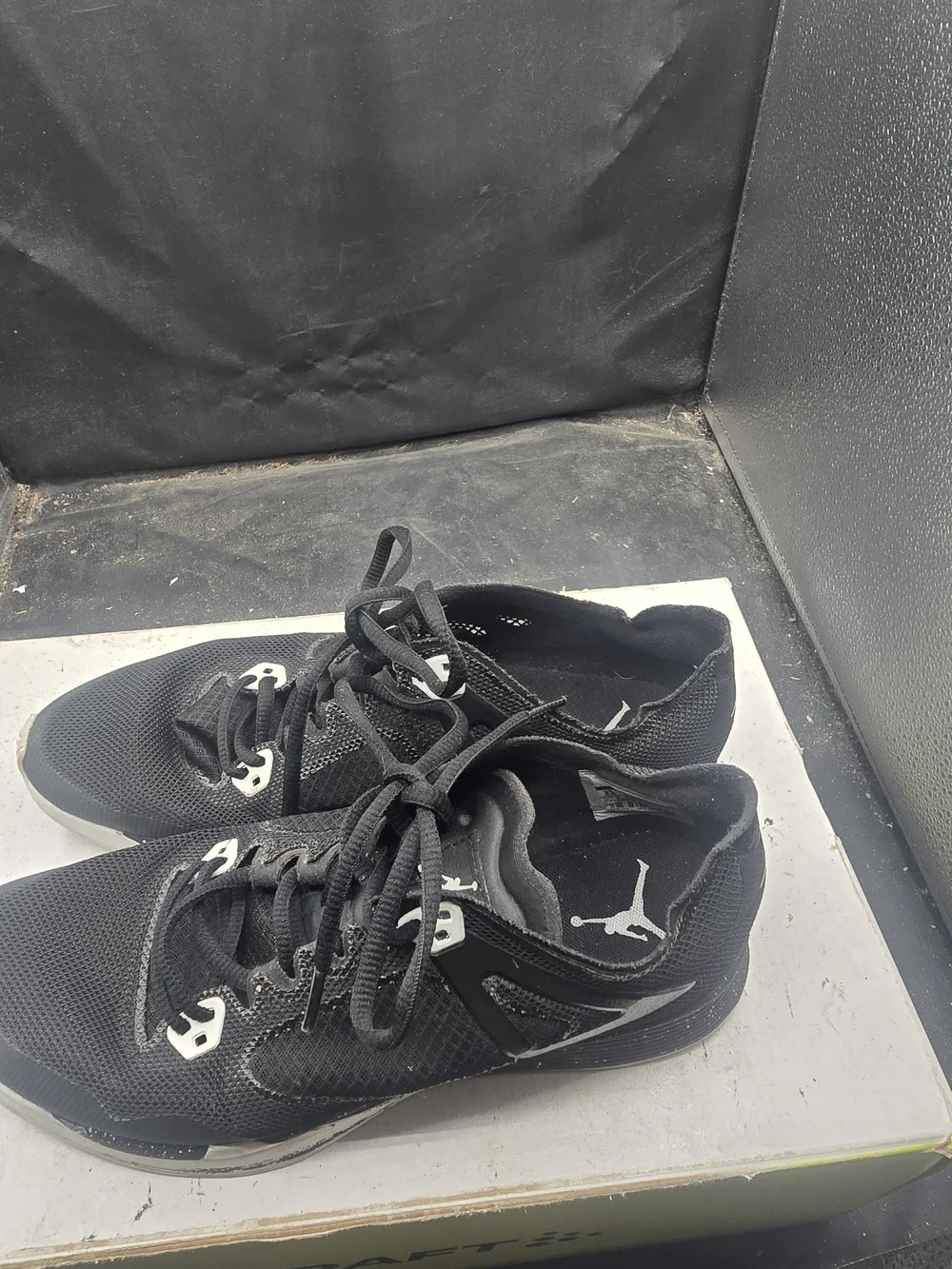 Jordan comfortable black