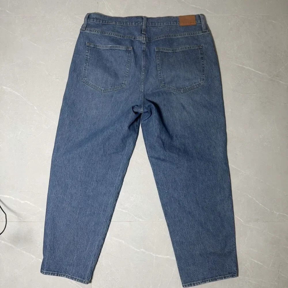 J crew Men's Relaxed Fit Medium Wash Blue Denim Jeans 5-Pocket Zip Mid Rise