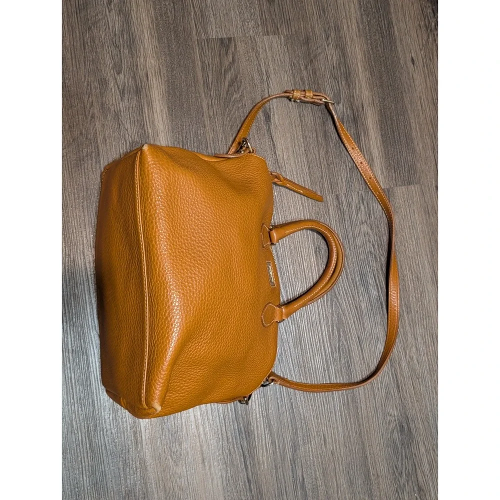 Dooney & Bourke please note