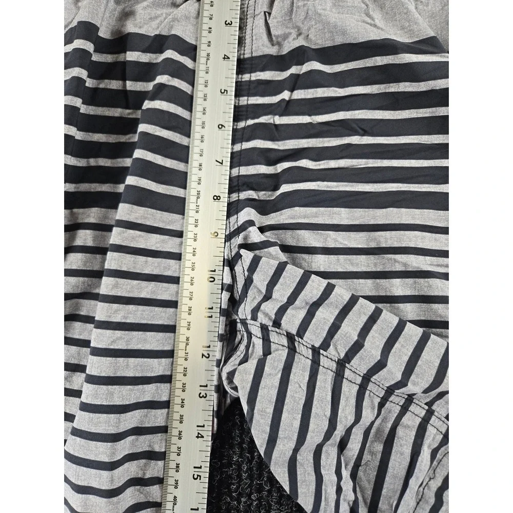 Kirkland Signature Mens Striped Swim Shorts Grey Black Mesh Lined Large‎ 7771314