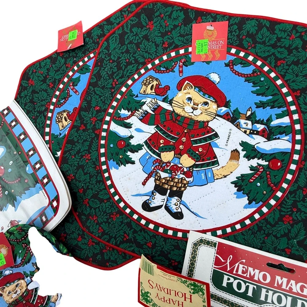 Vintage Christmas Kitchen Linens Set Holiday Cats Placemats Oven Mitts Old Stock