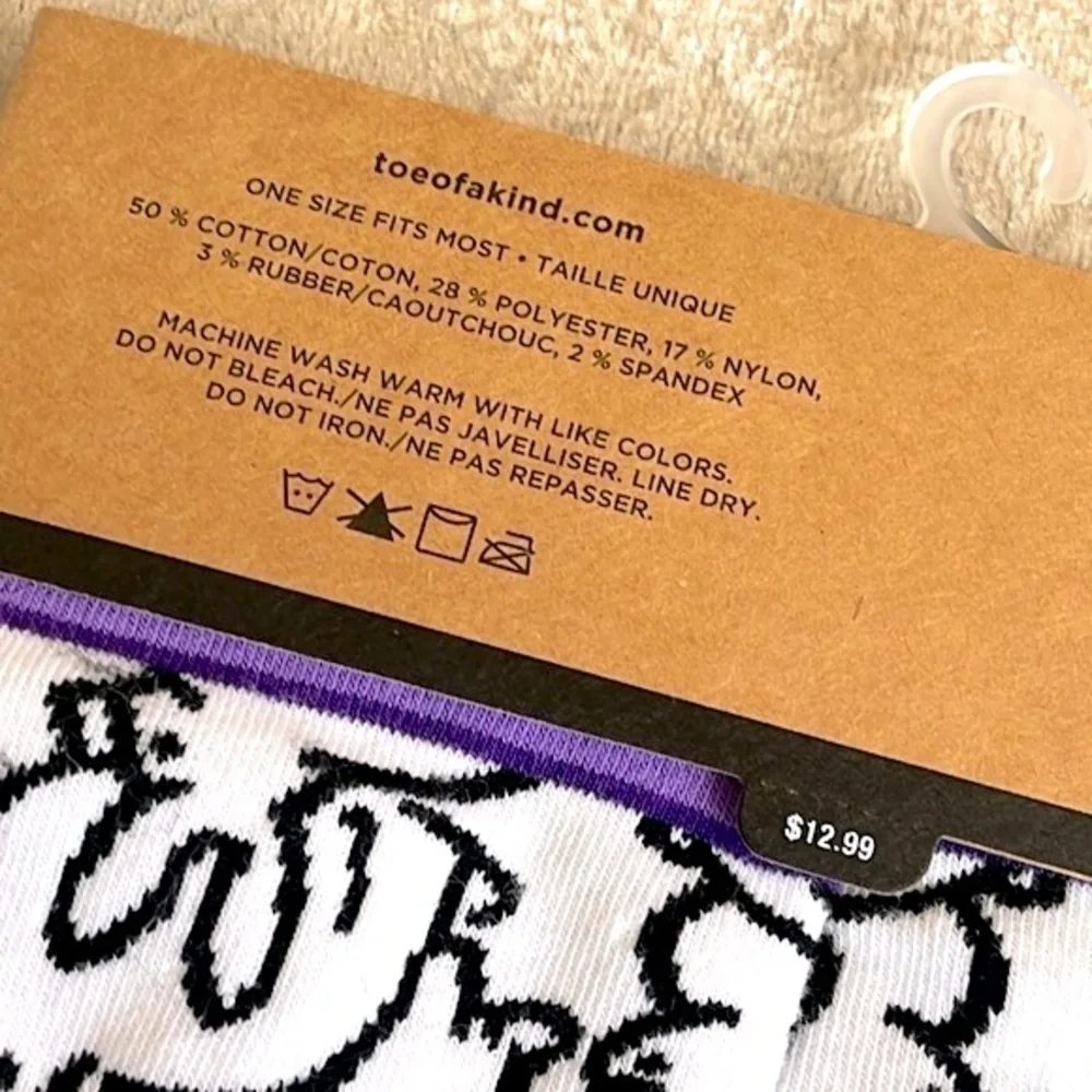 Brand New Set of 3 Pairs of Hallmark Toe of a Kind Crew Socks Rainbow Bunnies