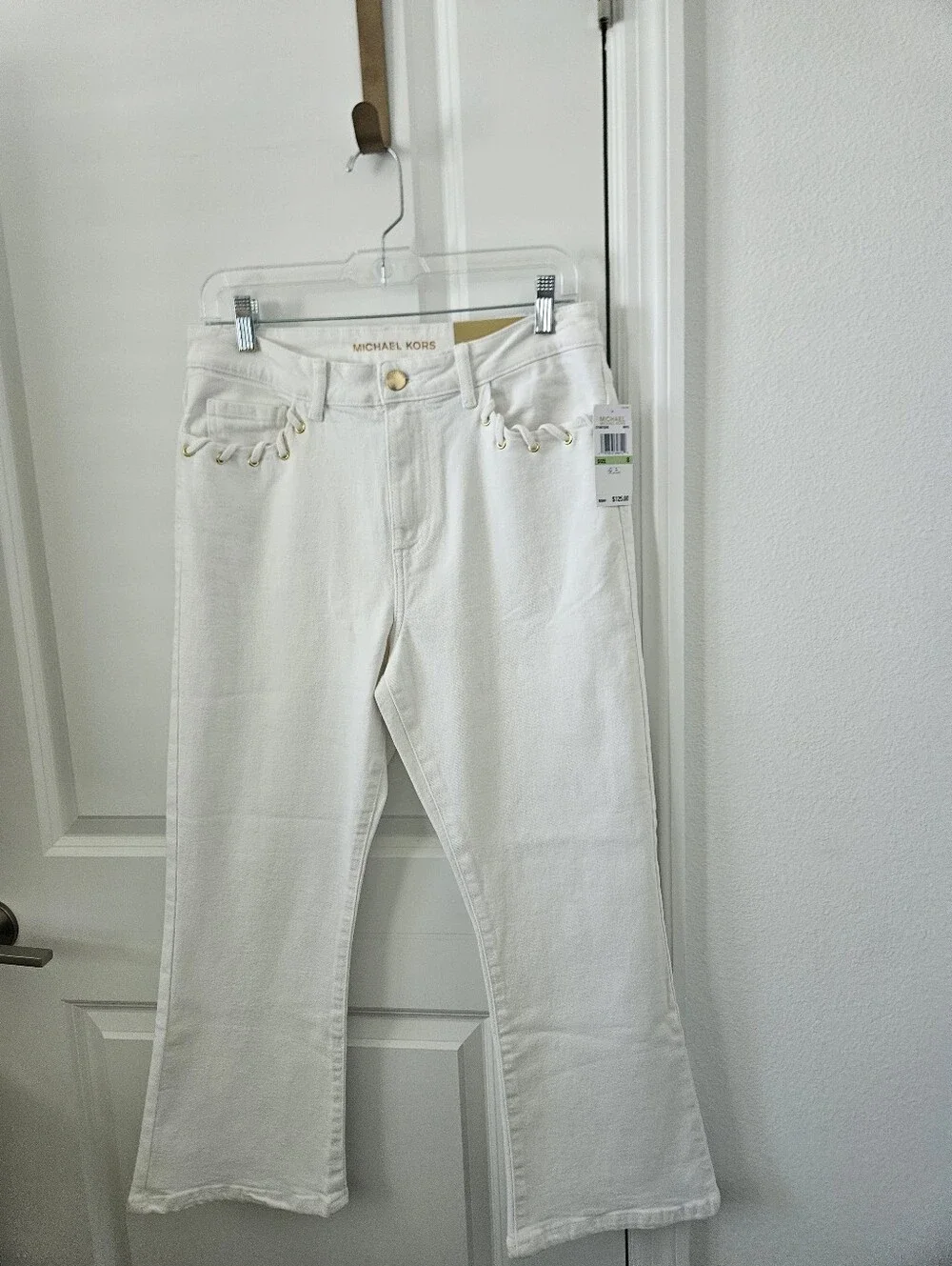 NWT $125 Michael Kors White Selma Flared Jeams Size 8, 25