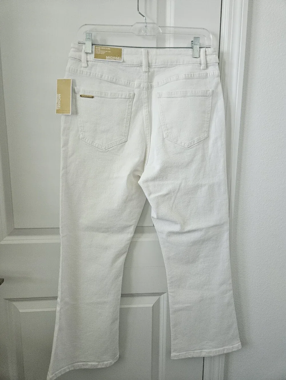 NWT $125 Michael Kors White Selma Flared Jeams Size 8, 25