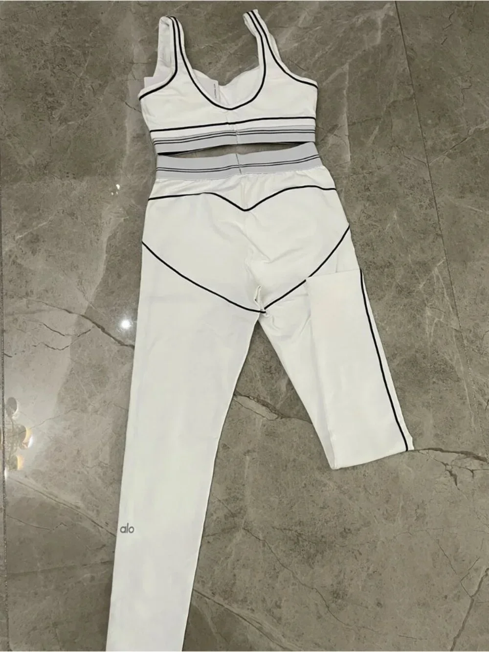 ALO Yoga sleek white
