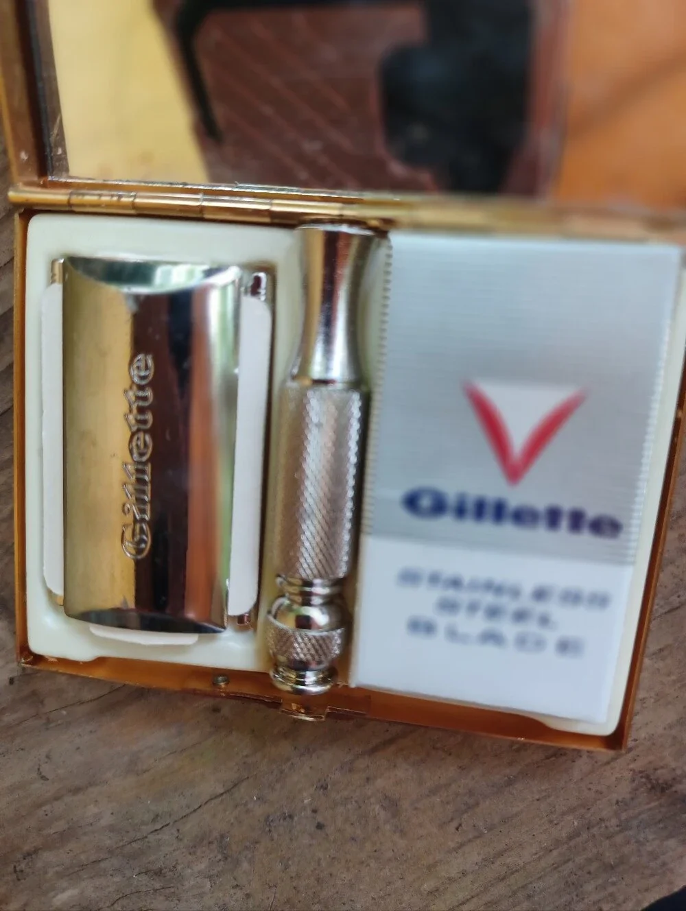 gillette gold decorative