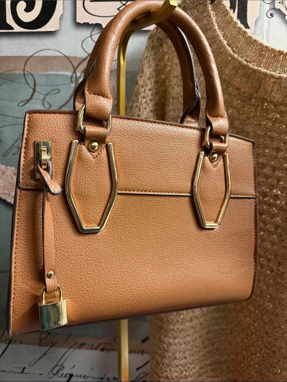 Classic Structured Women’s Satchel in Tan with Gold Hardware