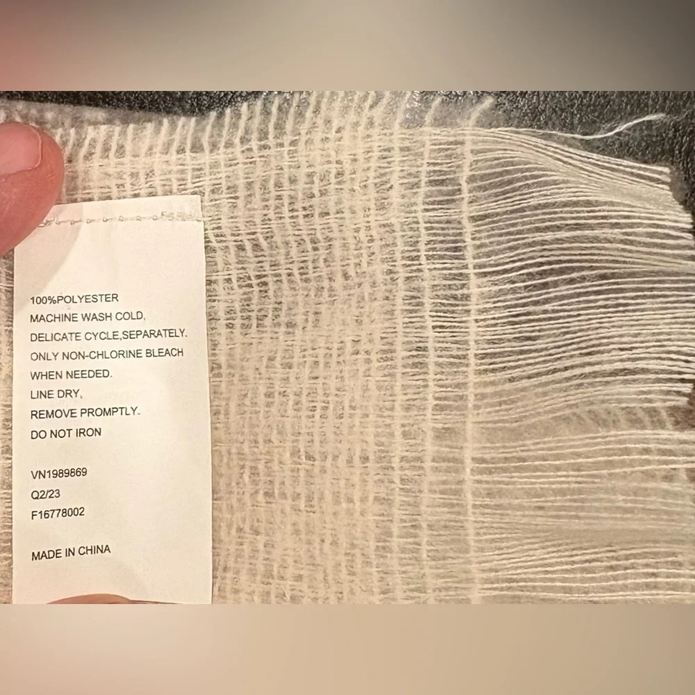 Unbranded scarf wrap