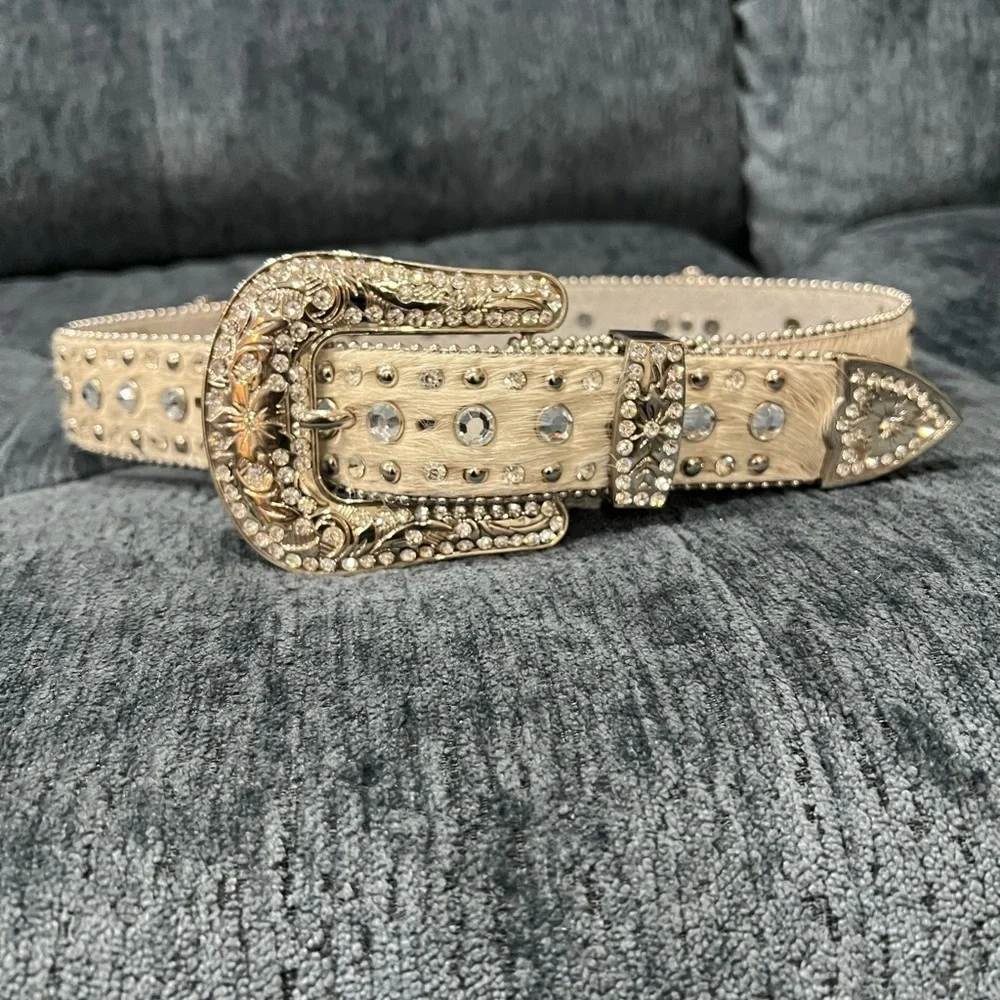Woman Dazzling Belt with Horses White Leather Incredible Detail