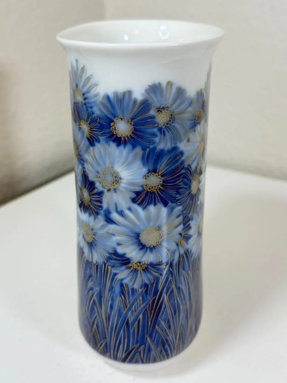 AK Kaiser minor vase
