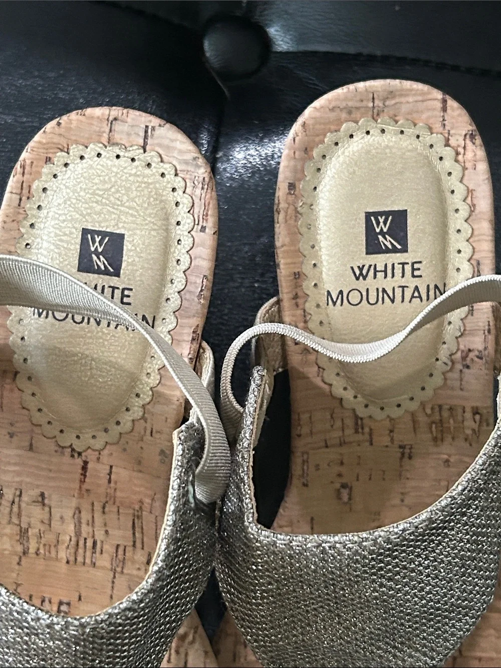 White Mountain gold glitter