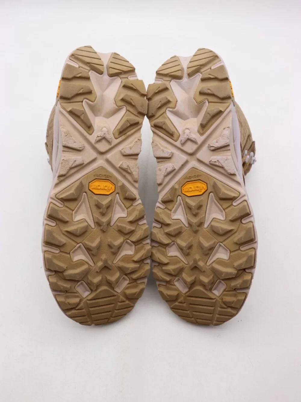 Hoka One One hoka one