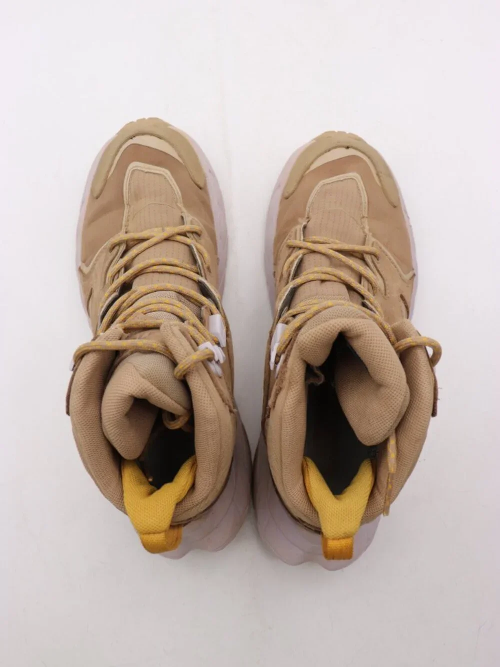 Hoka One One hoka one
