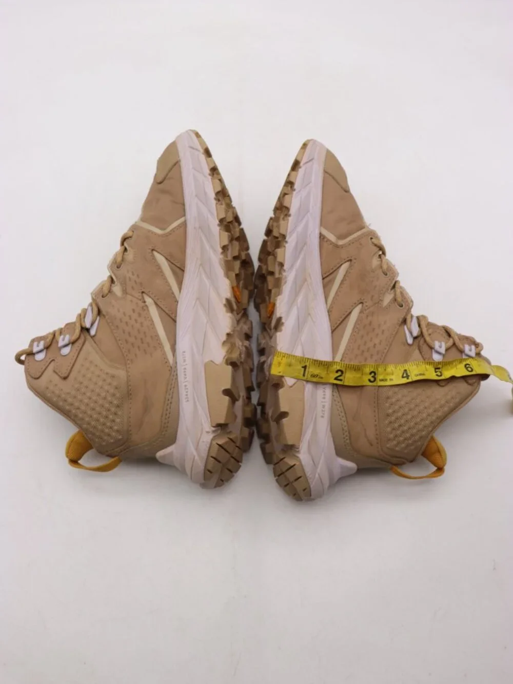 Hoka One One hoka one