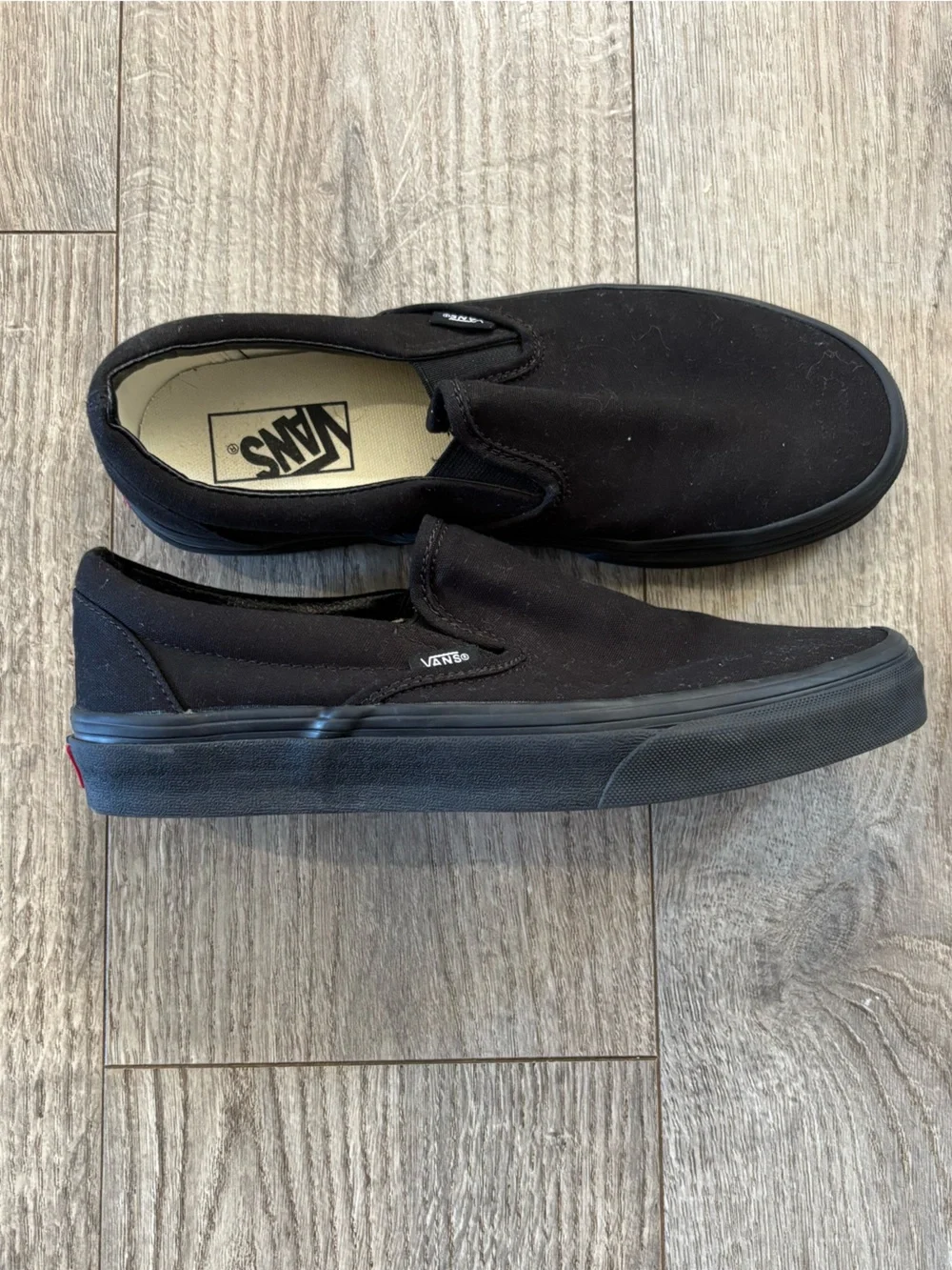 VANS men’s black slip on