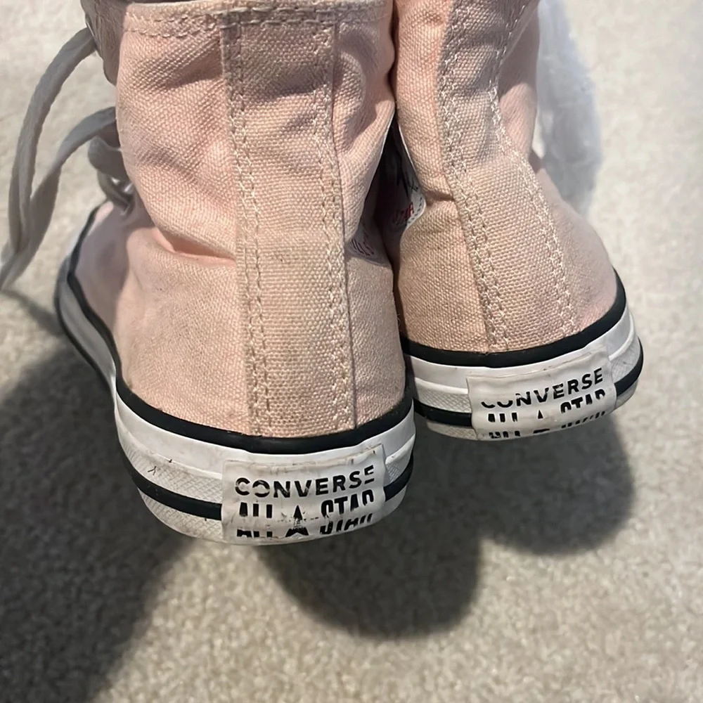 Converse gently worn